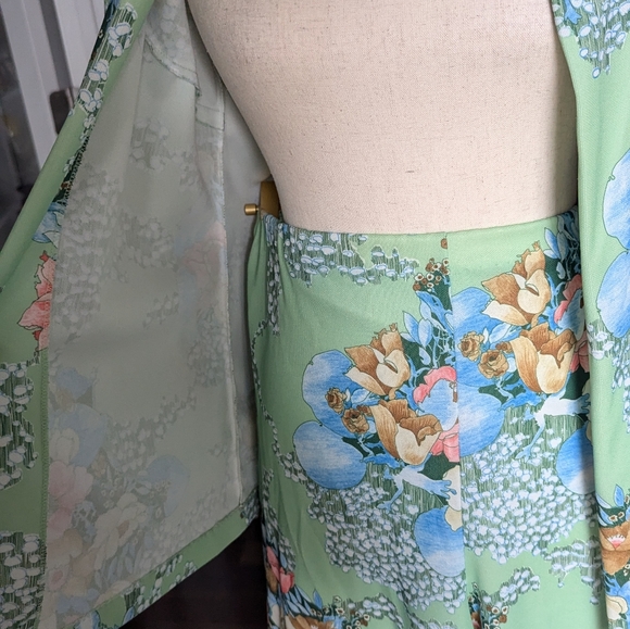 Vintage pantsuit EUC - Picture 3 of 11